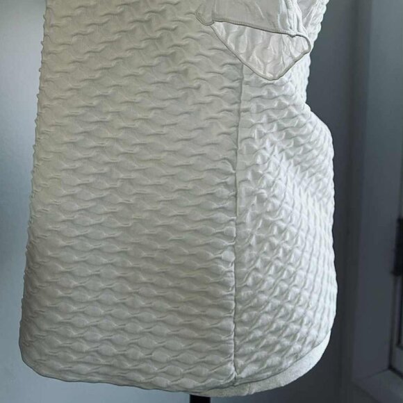 Armani Collezioni White Wave-Textured Luxe Knit Top – EU 44 - Picture 4 of 9